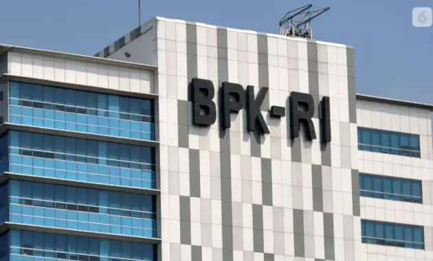 024845800_1451399636-20151229-BPK-RI-YR-1